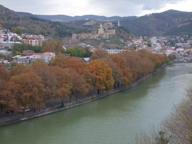 Ikas Apartment Tbilisi Ngoại thất bức ảnh